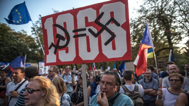Чехи и словаки отмечают полувековую годовщину подавления Пражской весны