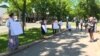 Акция представителей НПО против принятия законопроекта перед зданием Жогорку Кенеша. 2020 год.