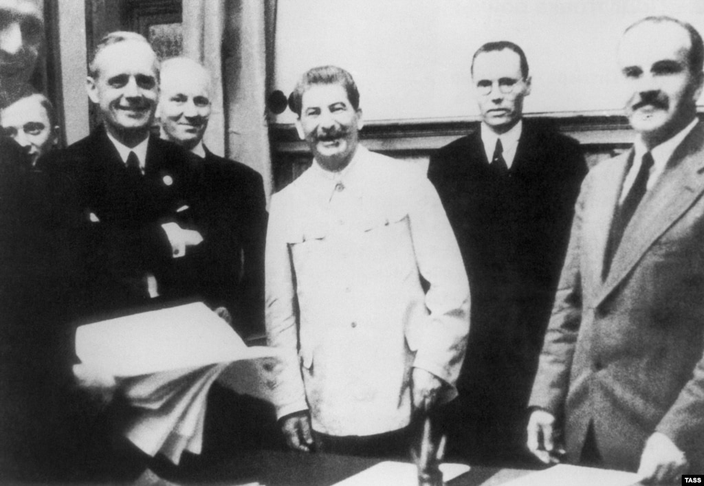 договор о ненападении между ссср и германией был подписан