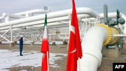 O conductă de petrol ce leagă Iranul de Turcia