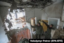 A Ukrainian Defense Ministry statement said Russia-backed separatists had violated a frequently-breached cease-fire, firing machine guns, grenade launchers, and mortars. (file photo)