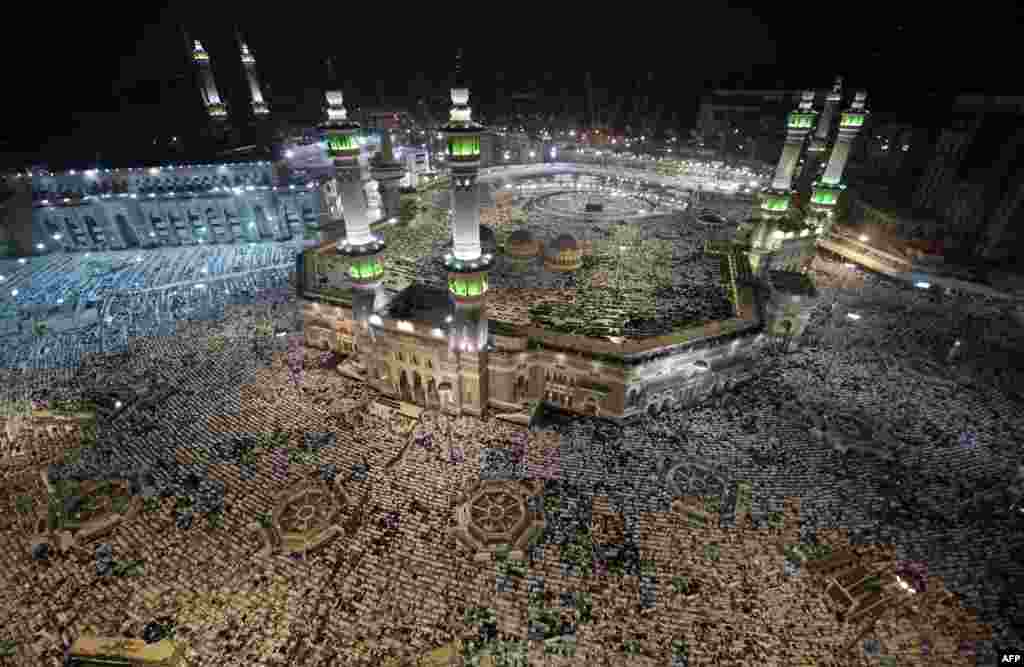 Саудівська Аравія – Паломники під час вечірньої молитви у Великій мечеті Мекки. Більше ніж два мільйони мусульман прибули до священного міста для щорічного паломництва – хаджу. Мекка, 8 жовтня 2013 року