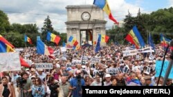 La unul din protestele împotriva invalidării alegerilor din Chișinău