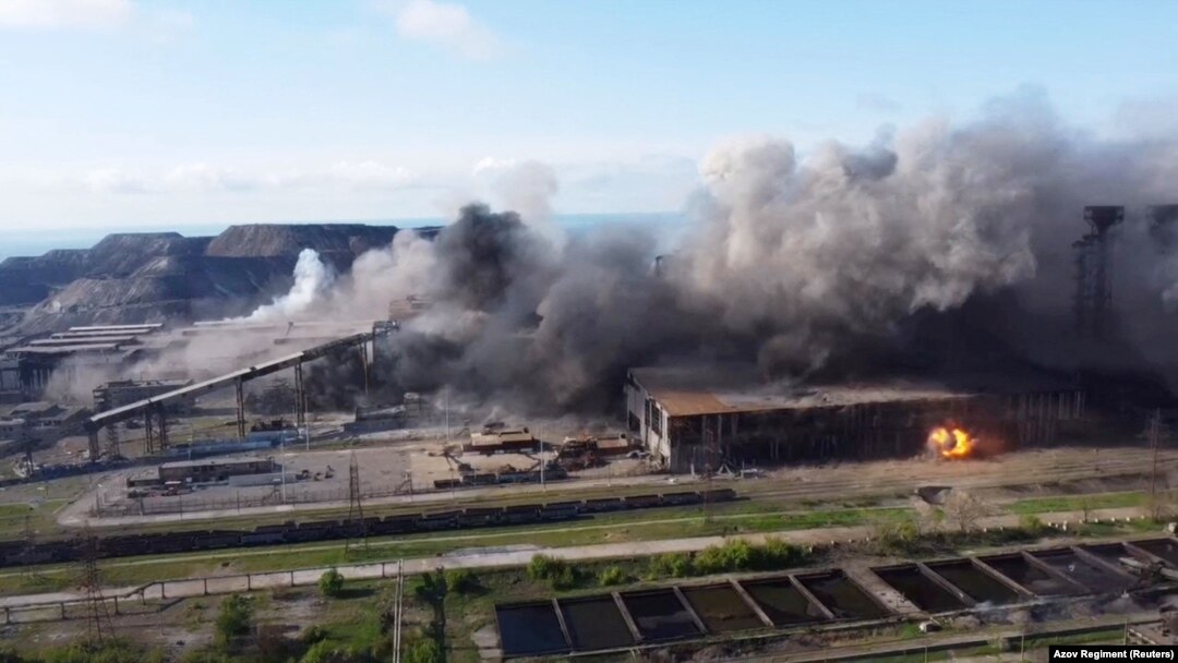 Обстрел металлургического комбината «Азовсталь» в Мариуполе