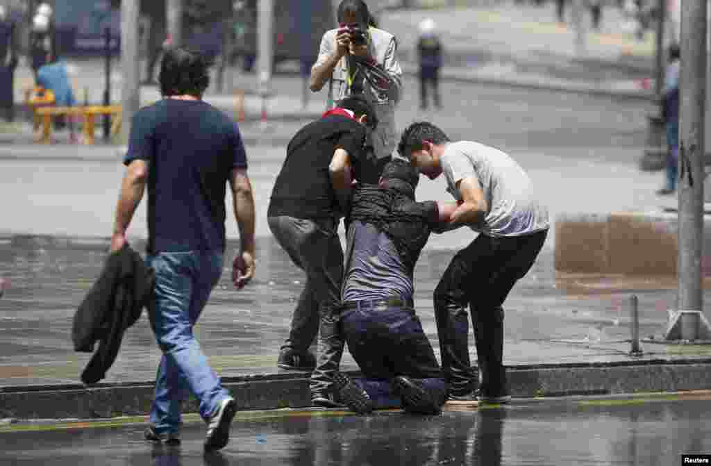 Ankara, 16. juni 2013. Foto: REUTERS / Dado Ruvić 