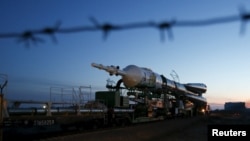 Ракета «Союз-ФГ» во время транспортировки на космодром Байконур.