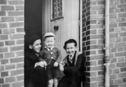 Валеры, Поль і Серж Шылянкі. Францыя. 1957 год