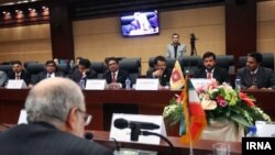  محمدرضا نعمت‌زاده در کمیسیون مشترک اقتصادی ایران و سریلانکا