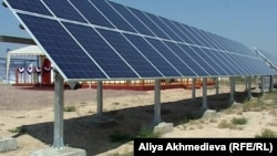 Сарыбұлақтағы күн электр станциясы. Алматы облысы, 22 маусым 2012 жыл.