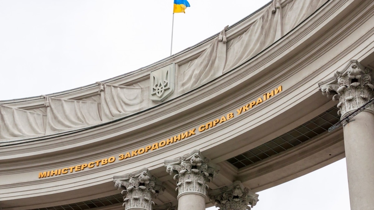 У МЗС відреагували на «паспортизацію» українських дітей в Росії