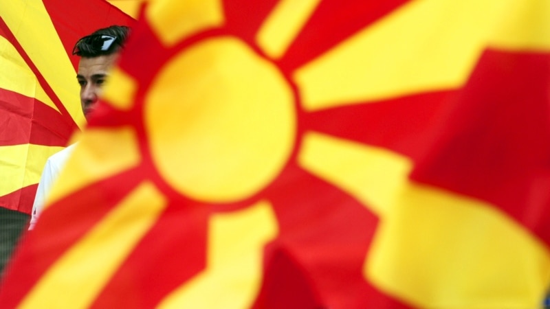 Moska kërcënon Maqedoninë për dëbimin e diplomatit rus