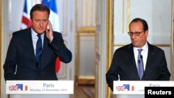 Премьер Кэмерон жана президент Олланд басма сөз жыйында. Париж, 23-ноябрь, 2015-жыл.