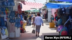 Небезопасная торговля: что происходит на рынках Севастополя (фотогалерея)