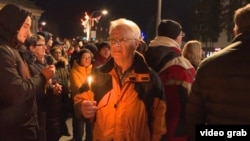 Banjalučani pale svijeće za Davida Dragičevića ispred Hrama Hrista Spasitelja, fotoarhiv