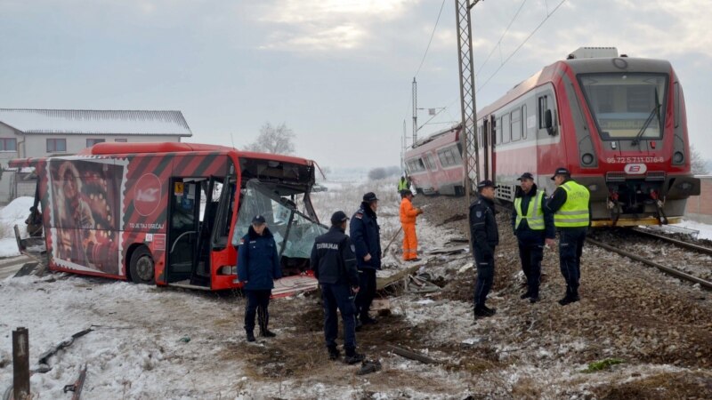 Pesë persona vdesin si pasojë e një aksidenti në Serbi