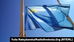 26 червня відзначається День національного прапора кримських татар