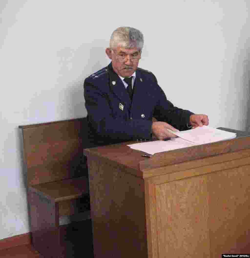 Гособвинитель Файзулло Холов считает доказанными вину летчиков 