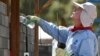 ԱՄՆ 39-րդ նախագահ Ջիմի Քարթերը Թայլանդում Habitat for Humanity ծրագրով տան շինարարության է մասնակցում, 2009թ․
