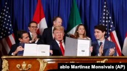 Donald Trump, Justin Trudeau, Enrique Pena Neto, na potpisivanju USMCA u Buenos Airesu, 30. novembra 2018.