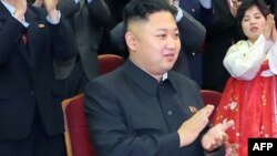 Kim Jong Un watched the show in the East Pyongyang Grand Theater with his wife on April 1. (file photo)