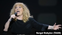 Alla Pugacheva