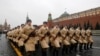Участники генеральной репетиции торжественного марша на Красной площади в честь 78-летия военного парада 7 ноября 1941 года. Москва, 5 ноября 2019 года