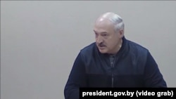 Аляксандар Лукашэнка 10 кастрычніка 2020 наведаў СІЗА КДБ, дзе сустрэўся з палітвязьнямі
