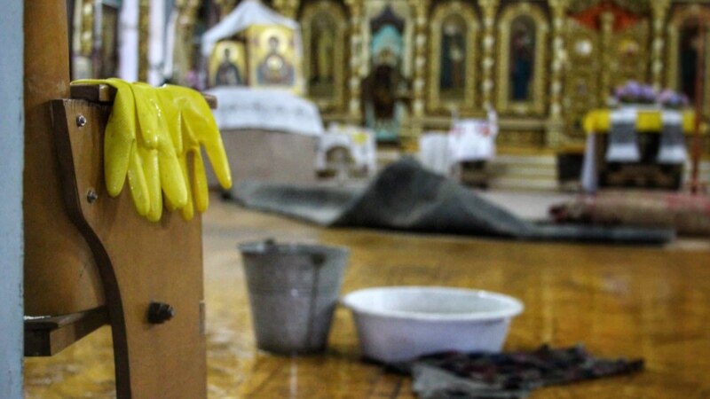 «Прихожане вместо службы будут мыть полы»: в Симферополе снова затопило собор ПЦУ (+фото)