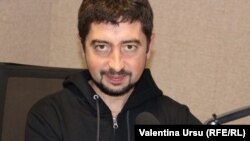 Valeriu Pașa în studioul Europei Libere