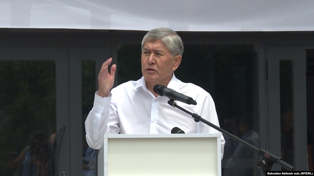 Ҷонибдории беш аз 40 вакили порлумон аз лағви дахлнопазирии Отамбоев