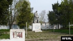 Monumentul armatei sovietice de la Chişinău