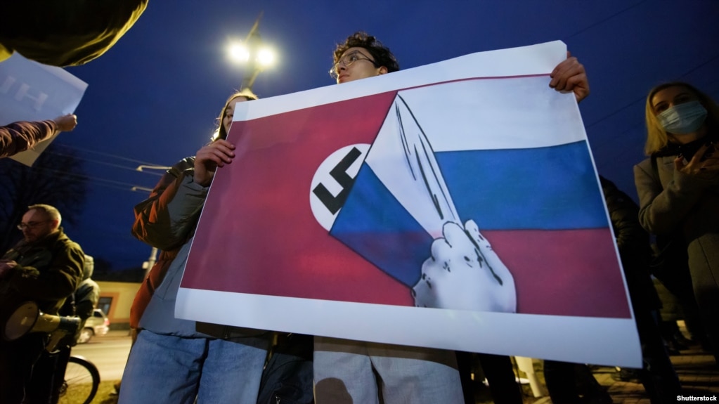Під час акції протесту в Молдові проти масштабного вторгнення Росії в Україну. Кишинів, 24 лютого 2022 року