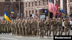Военные армии США на параде в Киеве по случаю Дня Независимости Украины, 24 августа 2017 года
