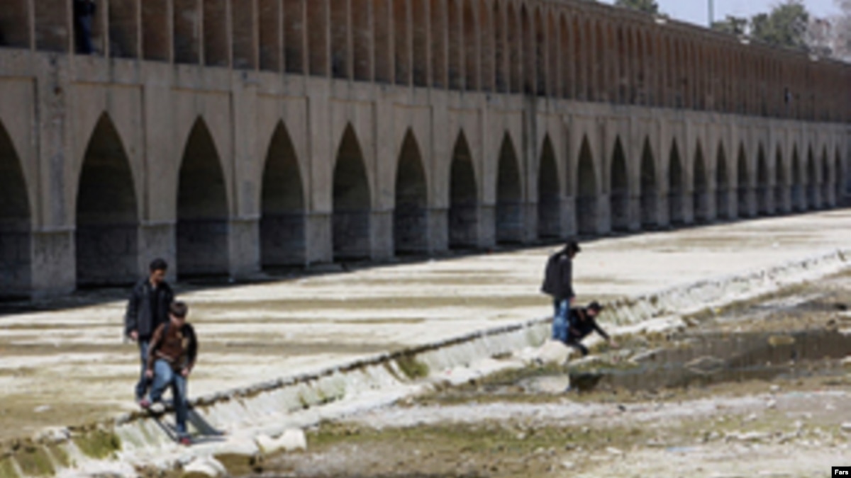 بررسی «نقش بیآبی» در افزایش نارضایتیهای مردم ایران - D04026A5 BD42 4C45 B05D 055A74E21083 cx0 cy15 cw0 w1200 r1 s - بررسی «نقش بیآبی» در افزایش نارضایتیهای مردم ایران - photo{Hendevaneh.com}{سایتهندوانه} {hendevaneh.com}{سایتهندوانه}بررسی «نقش بیآبی» در افزایش نارضایتیهای مردم ایران - D04026A5 BD42 4C45 B05D 055A74E21083 cx0 cy15 cw0 w1200 r1 s - بررسی «نقش بیآبی» در افزایش نارضایتیهای مردم ایران