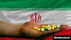 ایران تحت تحریم‌های شدید بین‌المللی با معضل کمبود دارو مواجه شده است.