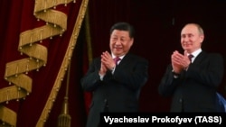 Președintele Chinei, Xi Jinping, alături de cel rus, Vladimir Putin, la Teatrul Balșoi, în vara lui 2019