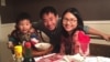  ژیائو وانگ شهروند آمریکایی همراه همسر و فرزندش