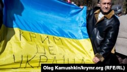 «Крим – це Україна» – гасло у Сімферополі на акції вшанування Тараса Шевченка