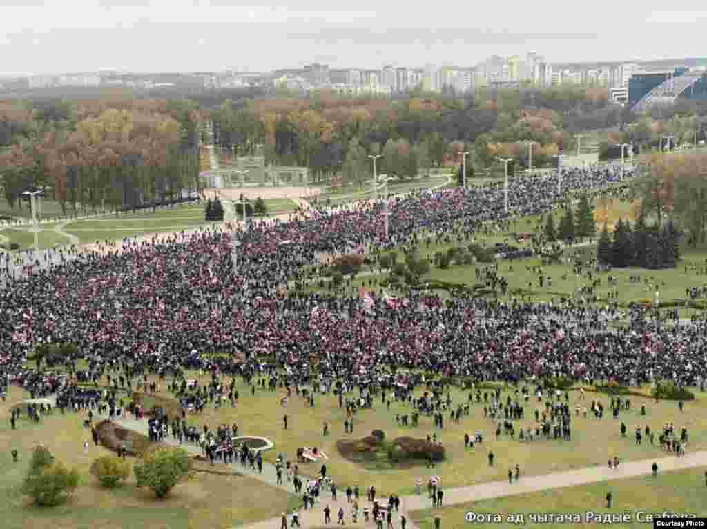 Стела &laquo;Минск &ndash; город-герой&raquo; стала главным эпицентром послевыборных протестов в столице Беларуси.
