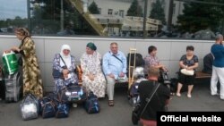 Паломники в аэропорту Симферополя