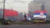 Zastave Kine i Srbije oko spomenika Dimitriju Tucoviću na Slaviji u Beogradu