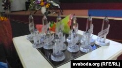 Прызы пераможцам намінацыяў “Крыштальны аловак”