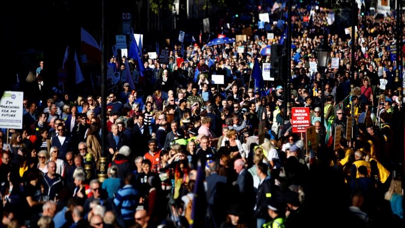 Лондондо демонстранттар Брексит боюнча референдумду талап кылышты