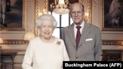 Кралицата Елизабета Втора и Принцот Филип.