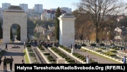 Меморіал «львівських орлят» на Личаківському цвинтарі у Львові став місцем акції польських радикалів