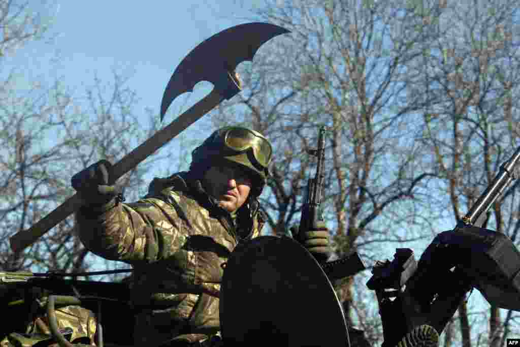 Український військовослужбовець біля Артемівська. 22 лютого 2015 року