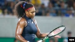 Tennis boýunça dünýäniň dört gezek çempiony Serena Williams 