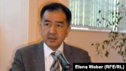 Бакытжан Сагинтаев,глава комиссии по расследованию причин авиакатастрофы, первый вице-премьер Казахстана. 