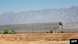 Izraelski radnici postavljaju novu ogradu uz jordansku granicu u Jordanskoj i Arabah dolini, fotoarhiv