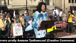 Народжена в Україні Анжела Грабовська балотується до Палати представників США від Республіканської партії, від штату Індіана